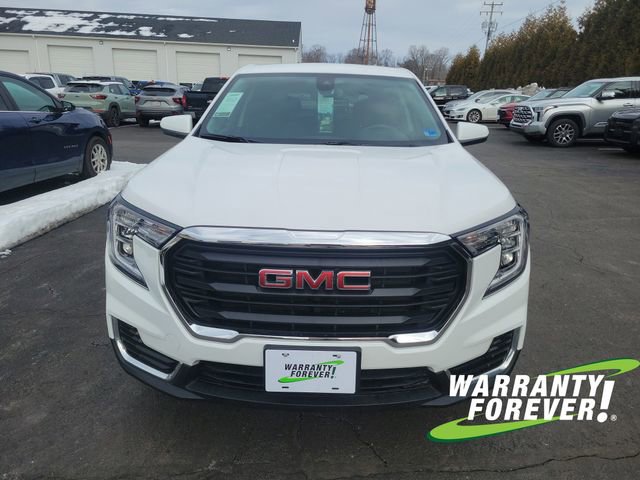 Used 2023 GMC Terrain SLE w/ LPO, Floor Liner Package image 2