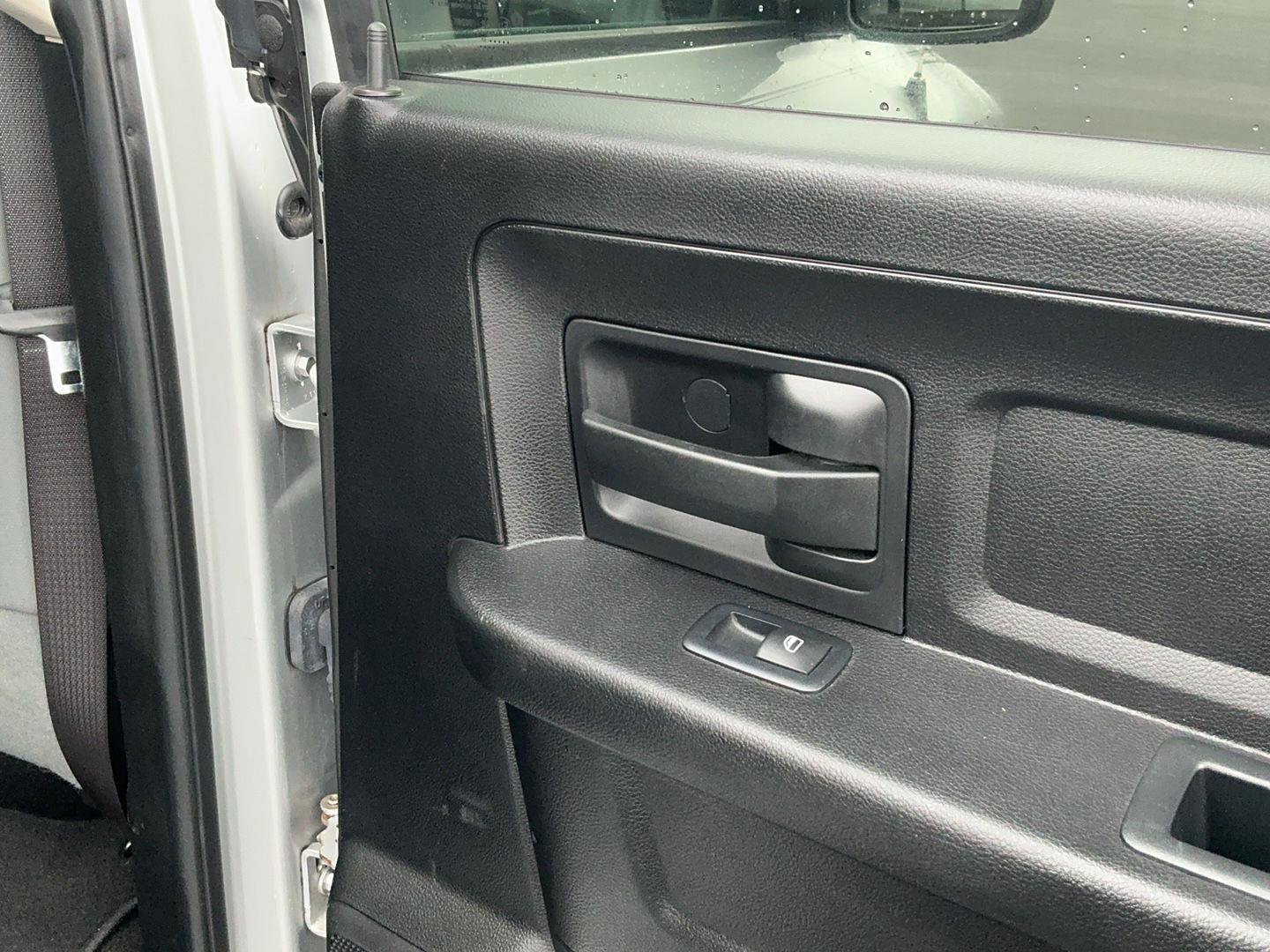 Used 2017 RAM 1500 Express image 30