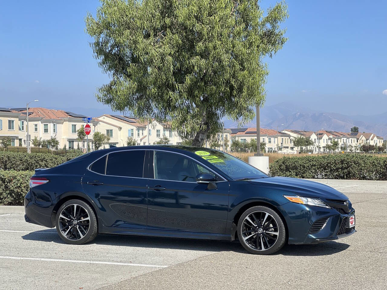 Used 2020 Toyota Camry XSE image 2