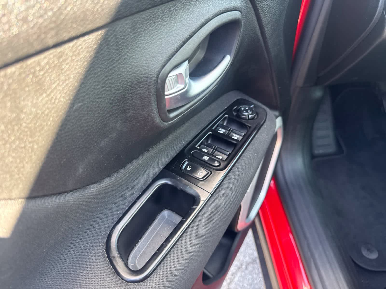 Used 2020 Jeep Renegade Sport FWD image 12