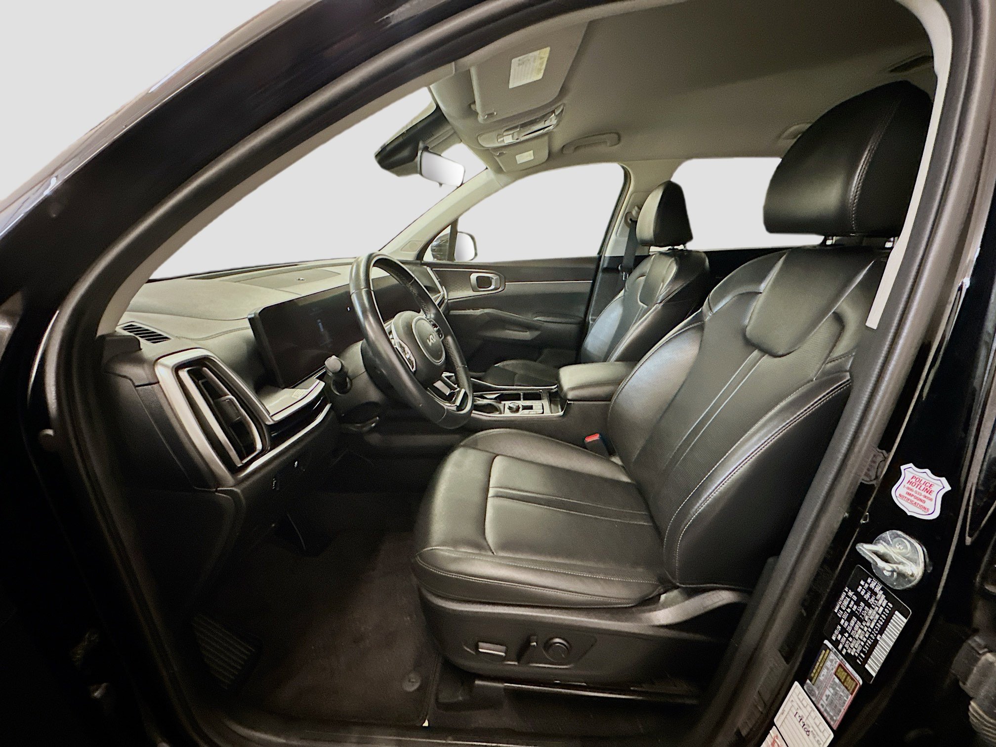 Used 2024 Kia Sorento S image 13