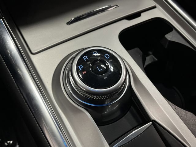 Used 2022 Ford Explorer XLT w/ Equipment Group 202A image 22