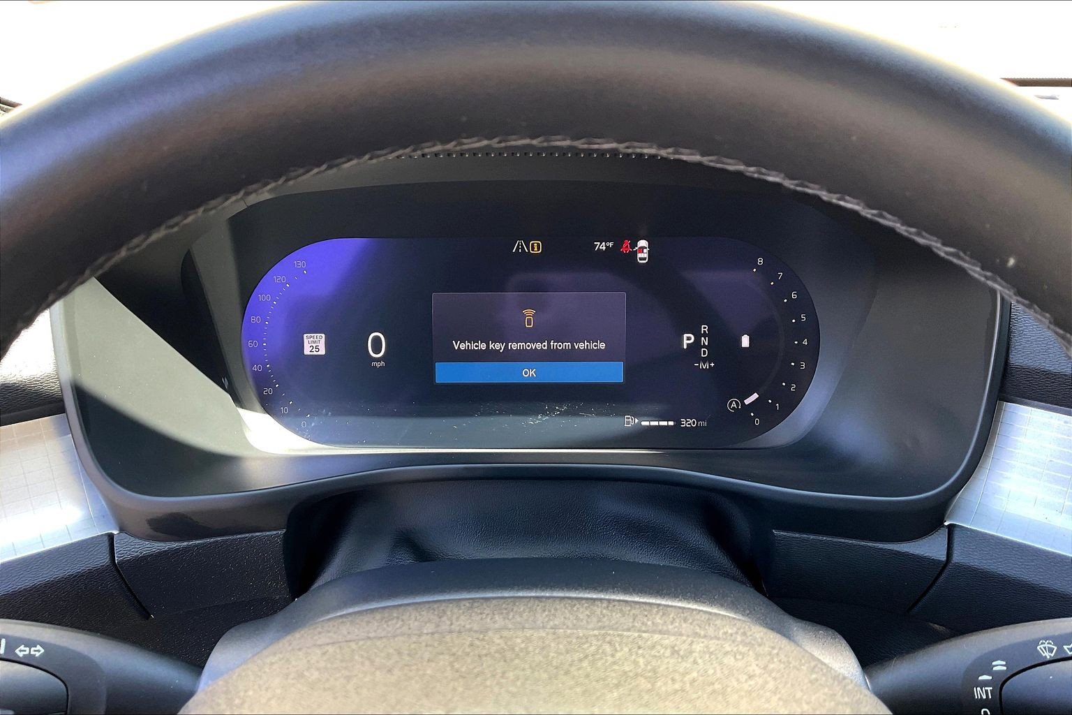 Used 2025 Volvo XC40 B5 Core AWD/4WD image 20