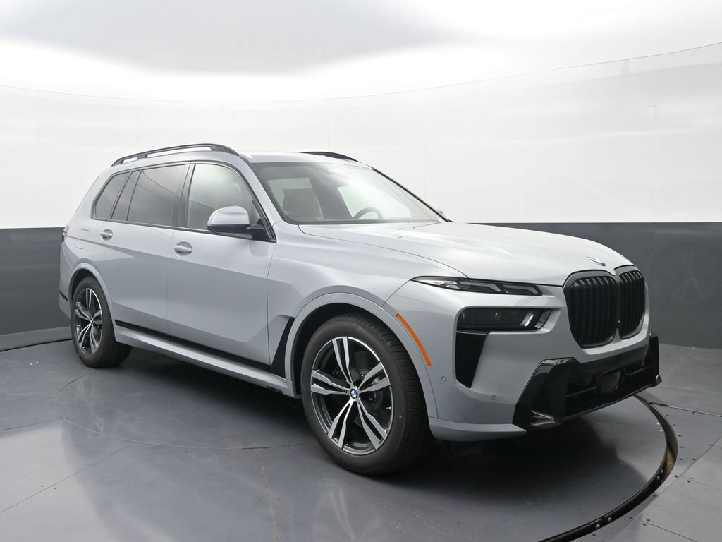 New 2027 BMW X7 xDrive40i w/ M Sport Package AWD/4WD image 3