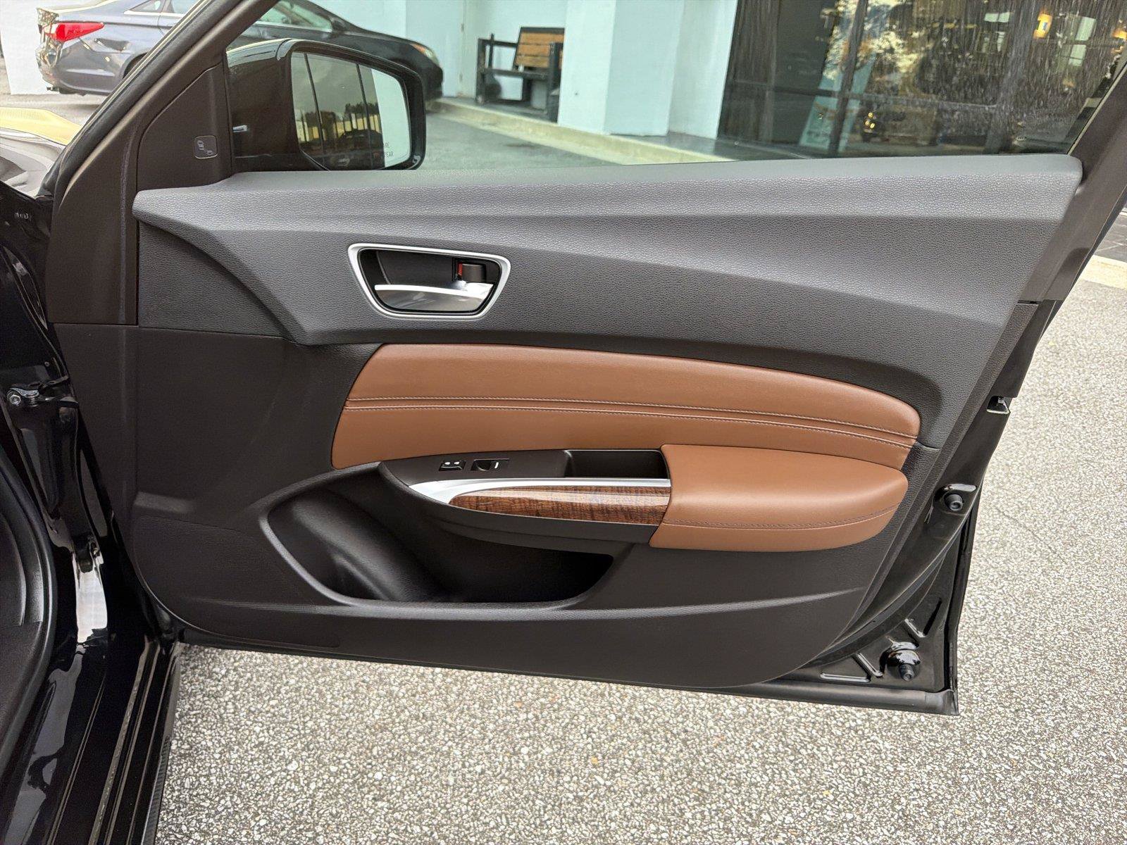 Used 2019 Acura TLX w/ Advance Package FWD image 12