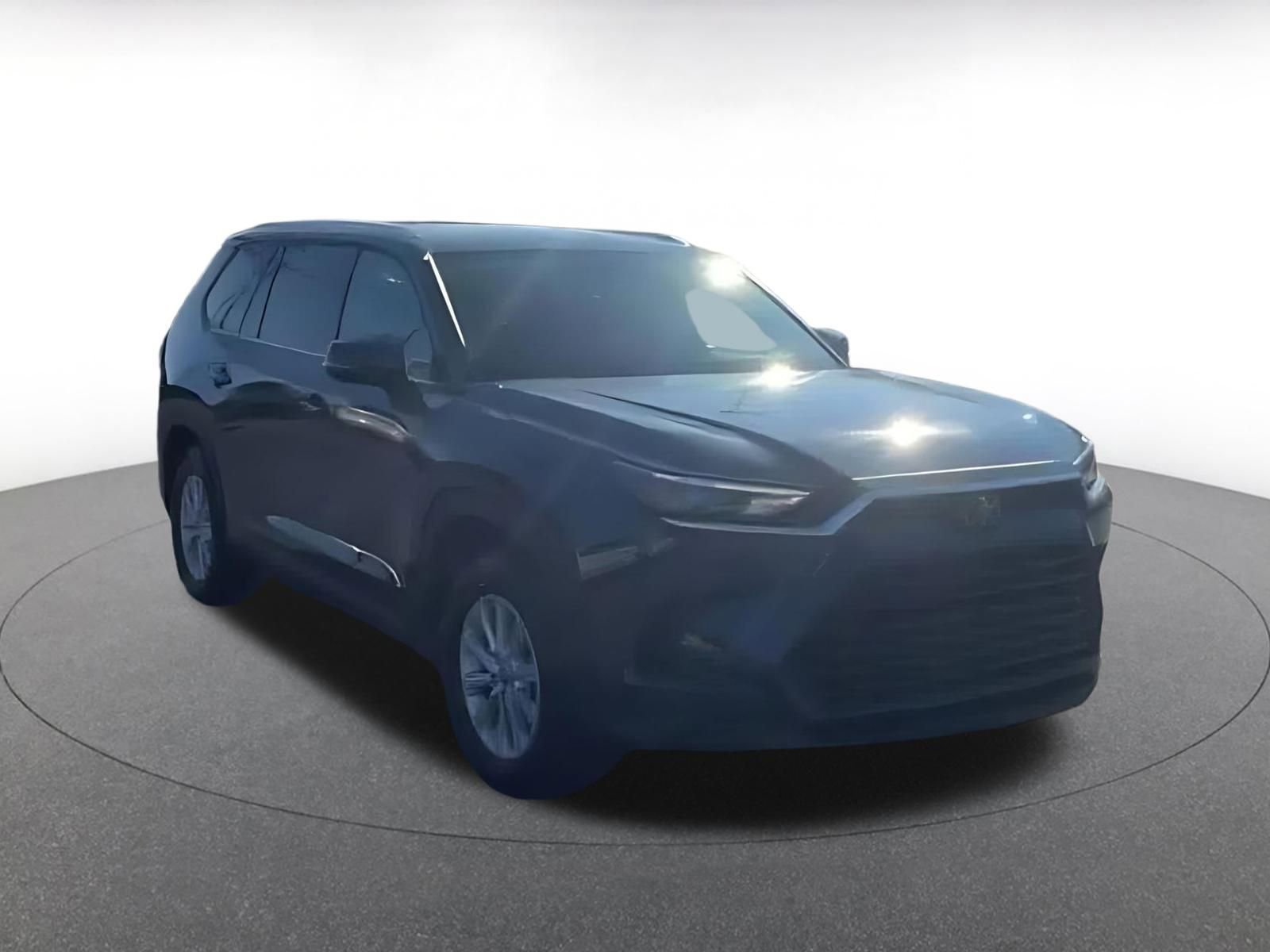 Used 2025 Toyota Grand Highlander FWD image 3