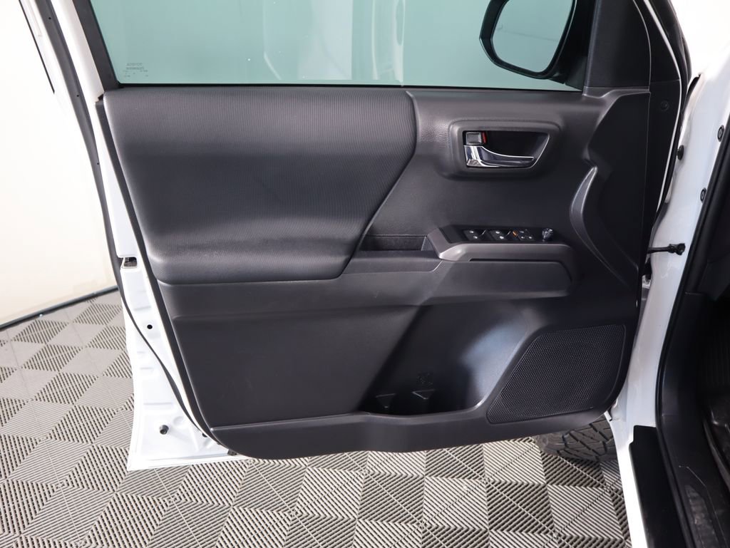 Used 2023 Toyota Tacoma TRD Sport image 25