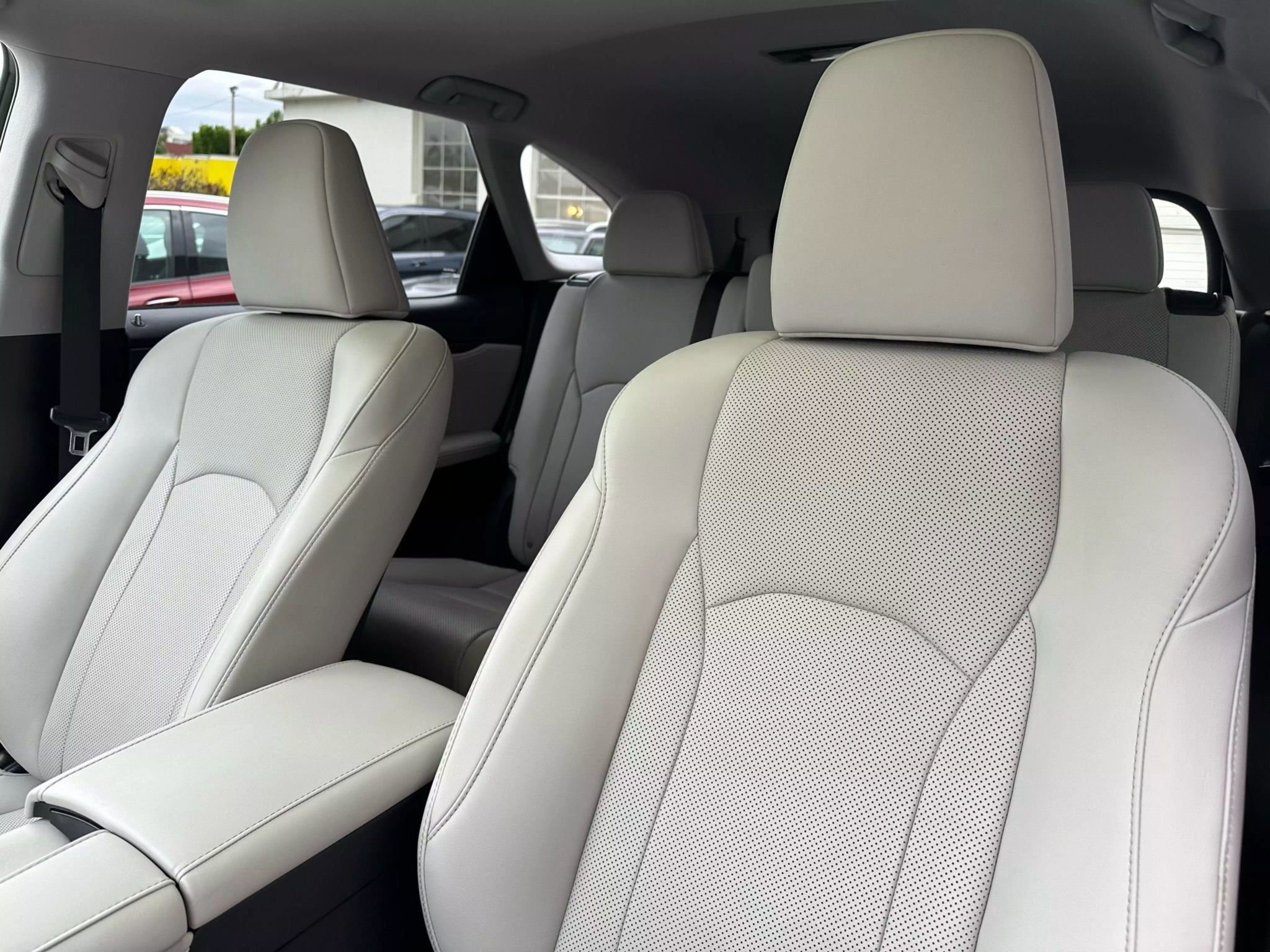 Used 2021 Lexus RX 350L Premium image 11