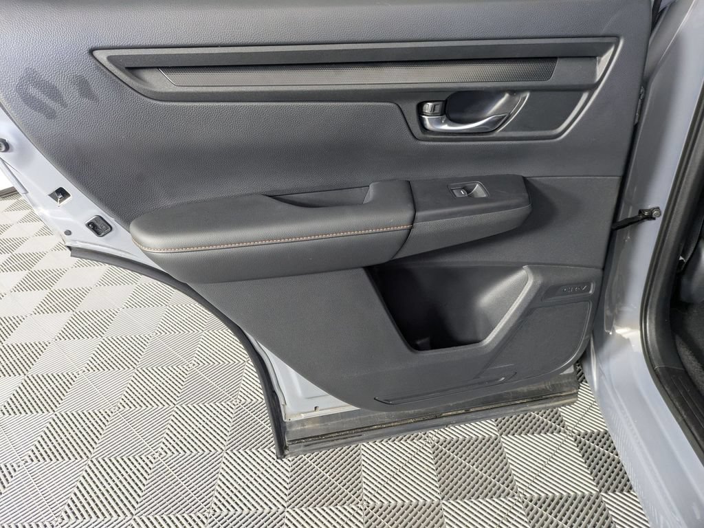 Used 2025 Honda CR-V Sport image 26