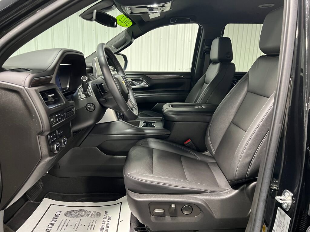 Used 2022 Chevrolet Tahoe LT w/ Luxury Package image 5