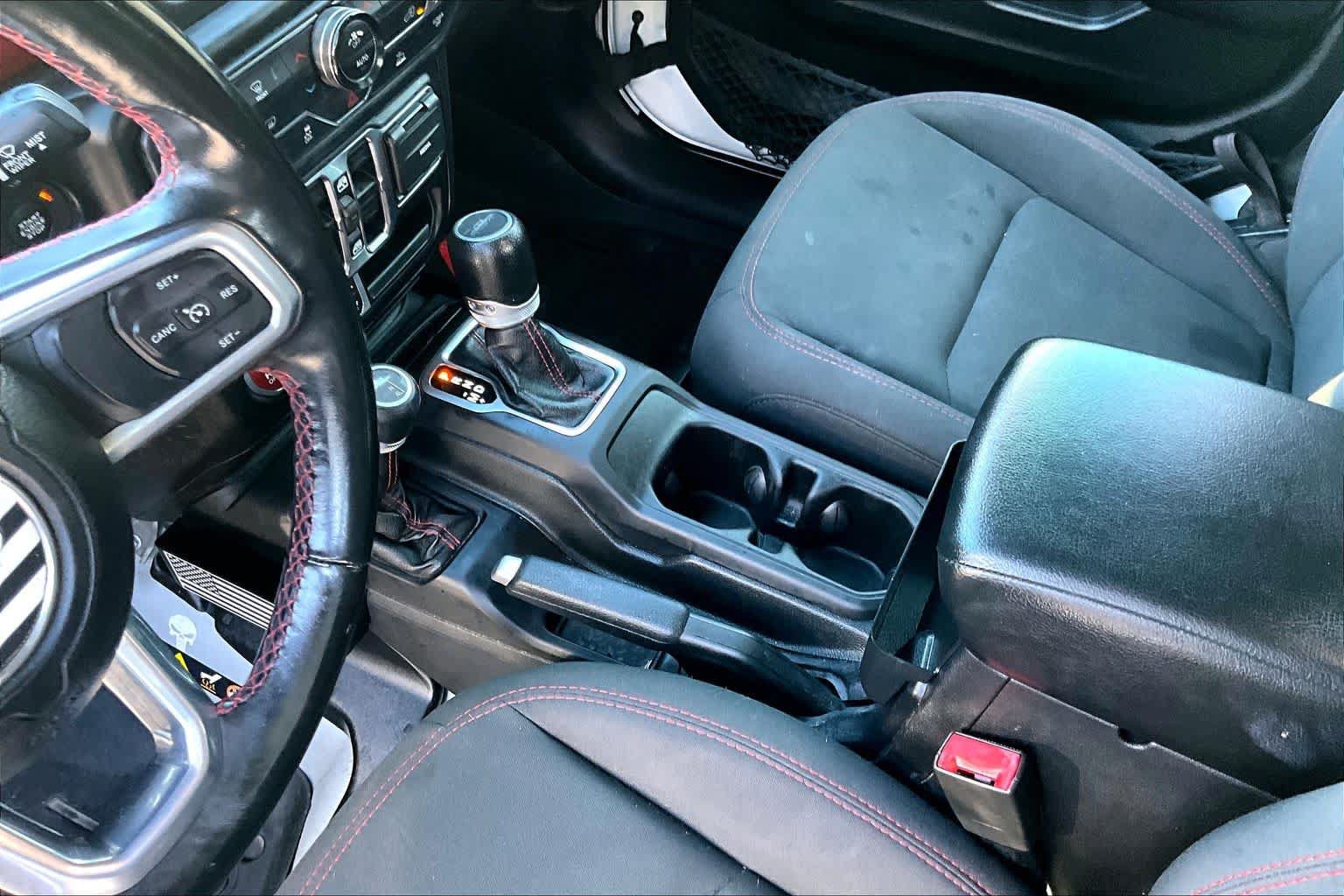 Used 2020 Jeep Gladiator Rubicon AWD/4WD image 17