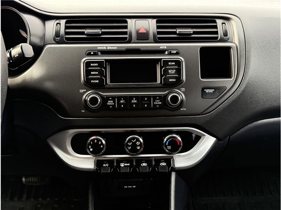 Used 2014 Kia Rio EX image 10