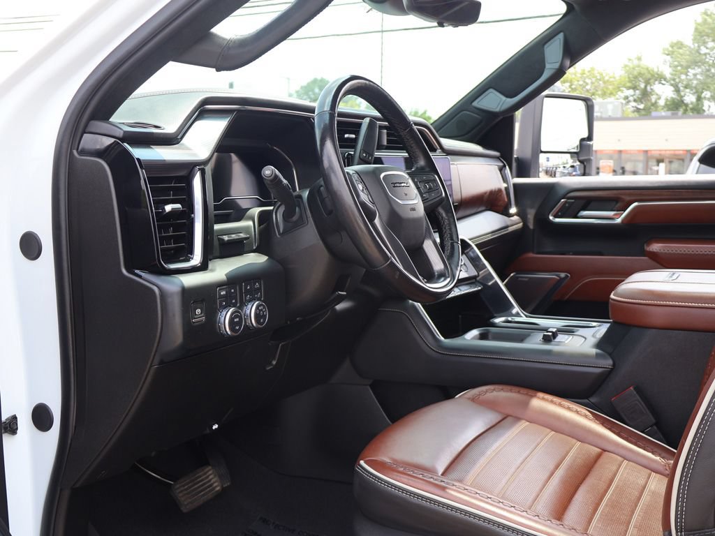 Used 2024 GMC Sierra 2500 Denali Ultimate w/ LPO, GMC Protection Package AWD/4WD image 27