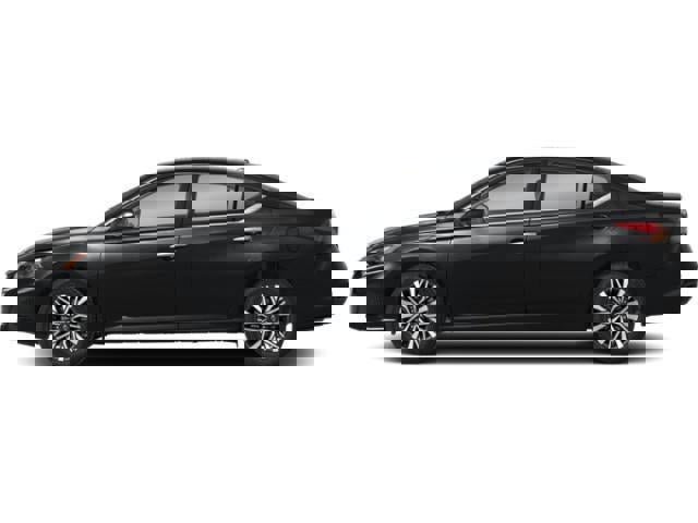 Used 2024 Nissan Altima 2.5 SV image 2