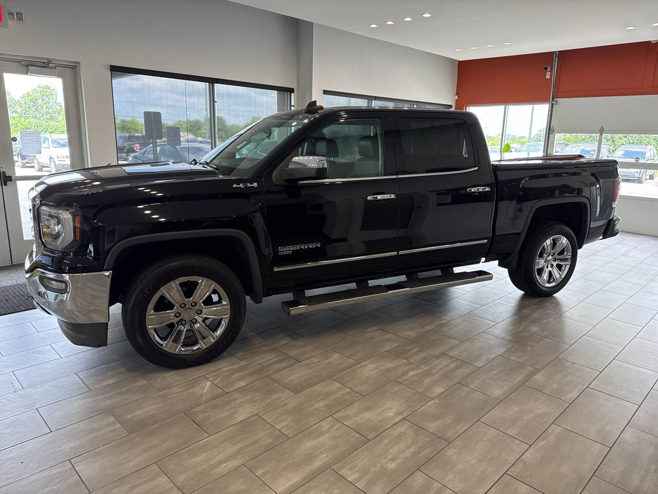 Used 2018 GMC Sierra 1500 SLT image 4