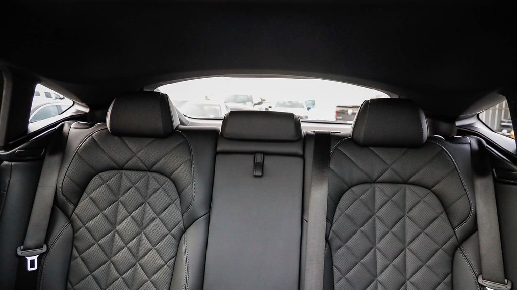 Used 2024 BMW X6 xDrive40i image 27