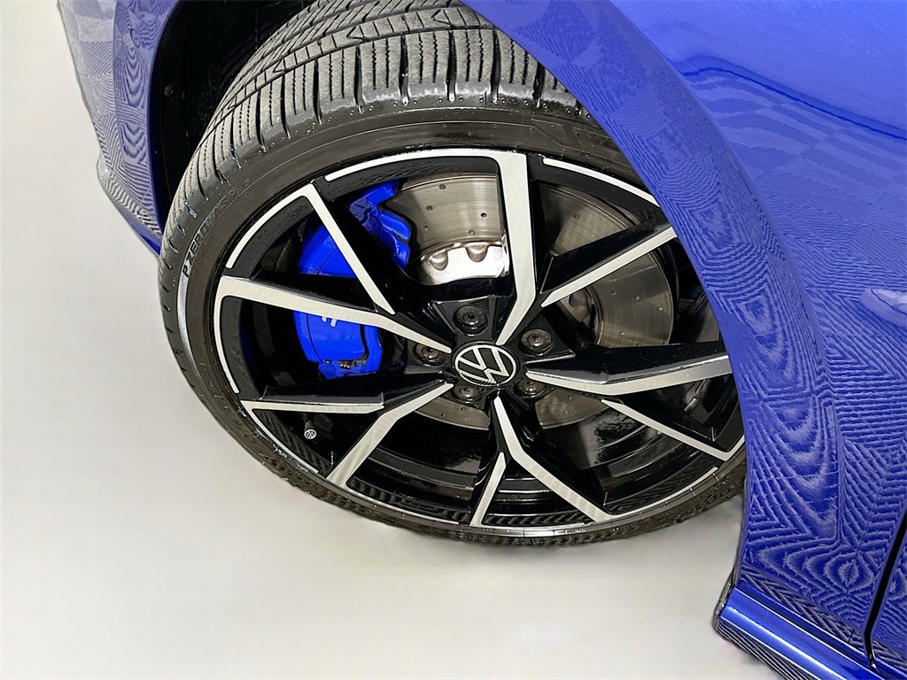 Certified 2024 Volkswagen Golf R image 24