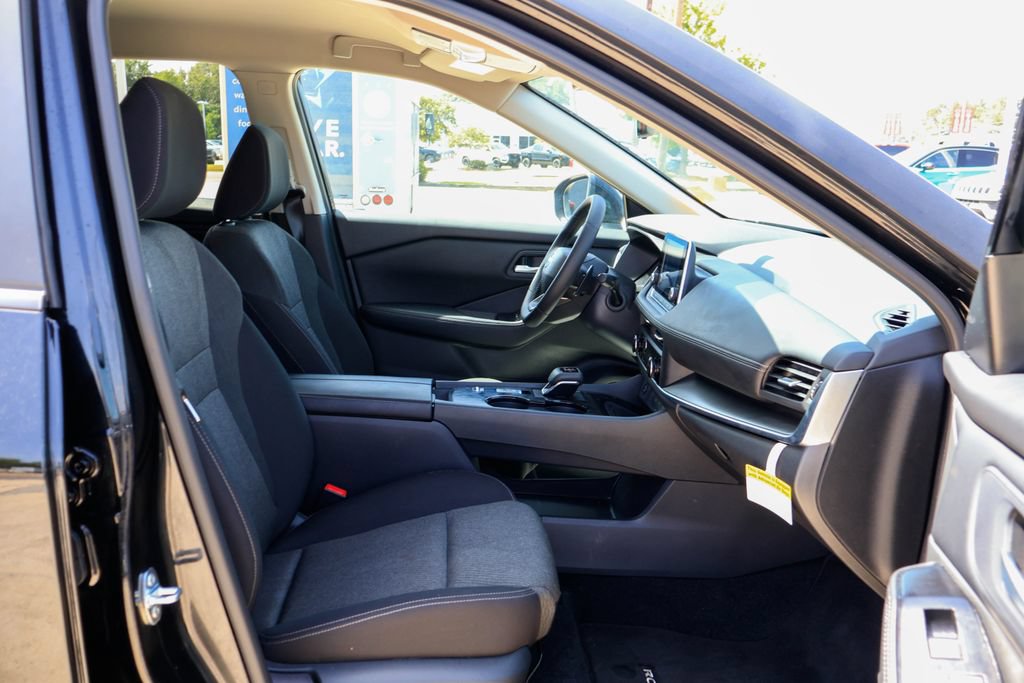 Certified 2026 Nissan Rogue SV w/ Cold Weather Package FWD image 8