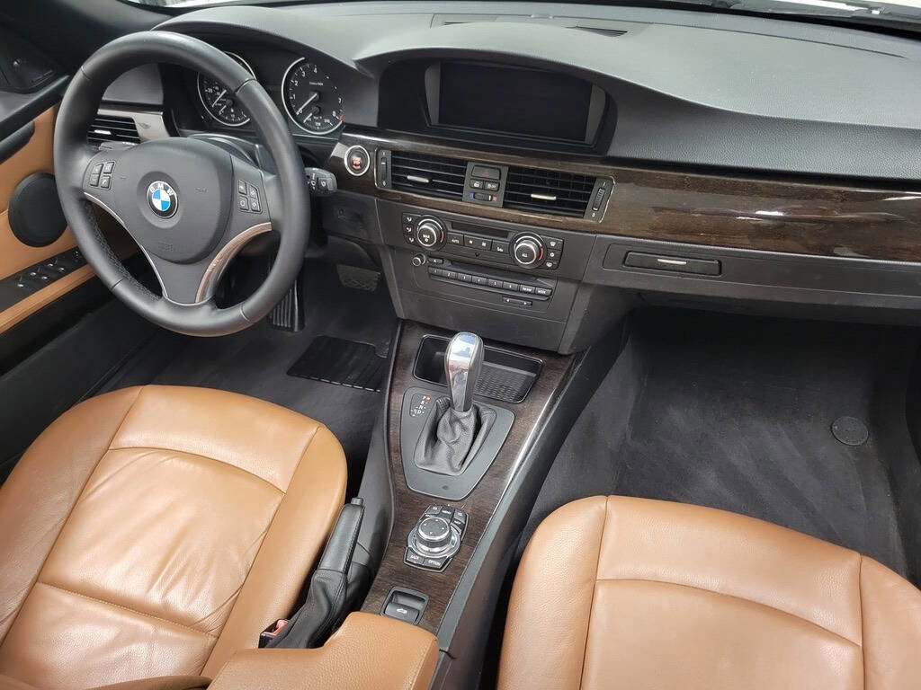 Used 2012 BMW 328i Convertible image 33