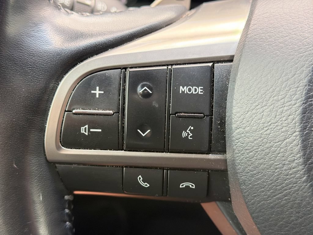 Used 2021 Lexus LX 570 4WD w/ Sport Package image 26