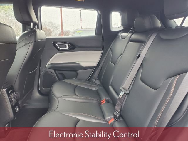 Used 2024 Jeep Compass Limited image 36