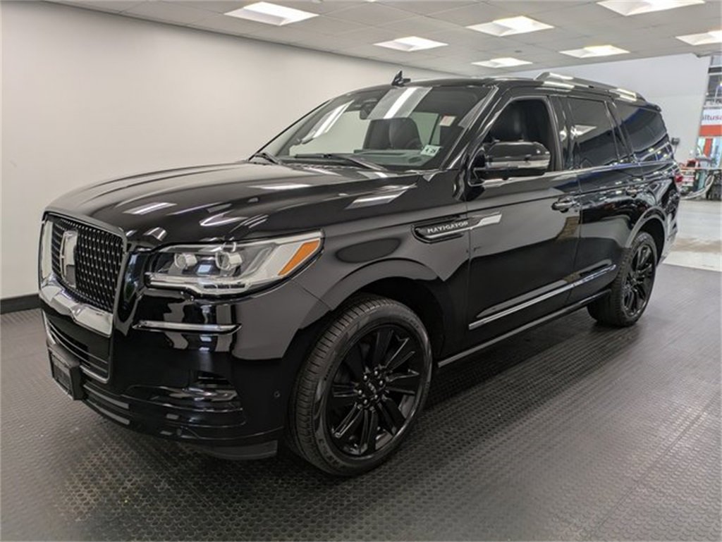 Certified 2023 Lincoln Navigator Reserve image 1