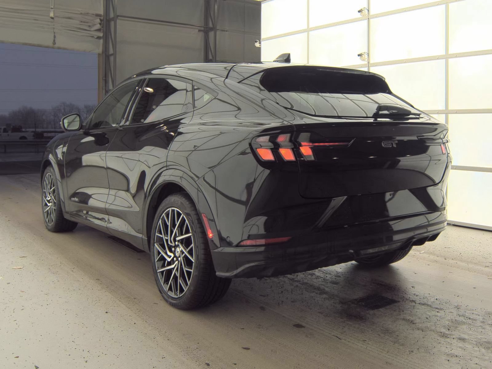 Used 2021 Ford Mustang Mach-E GT w/ GT Performance Edition AWD/4WD image 5