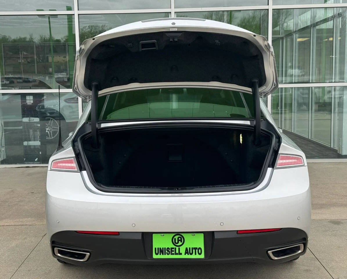 Used 2013 Lincoln MKZ AWD image 19