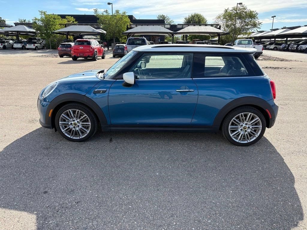 Used 2024 MINI Cooper SE w/ Signature Upholstery Package FWD image 8