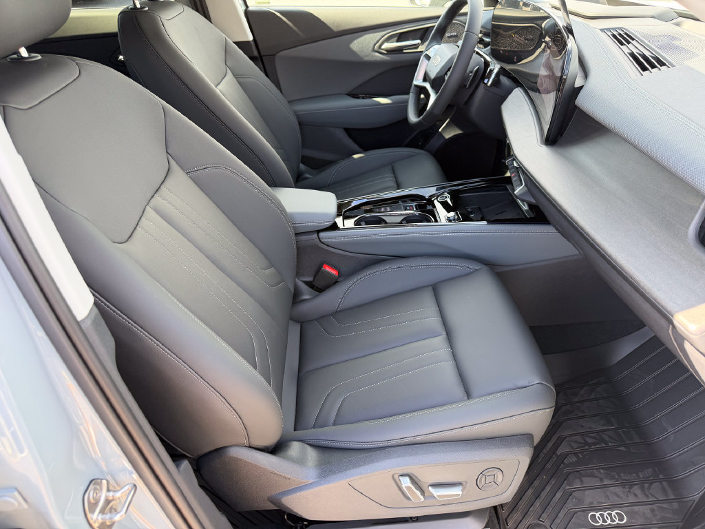 New 2026 Audi Q3 quattro 2.0T AWD/4WD image 9