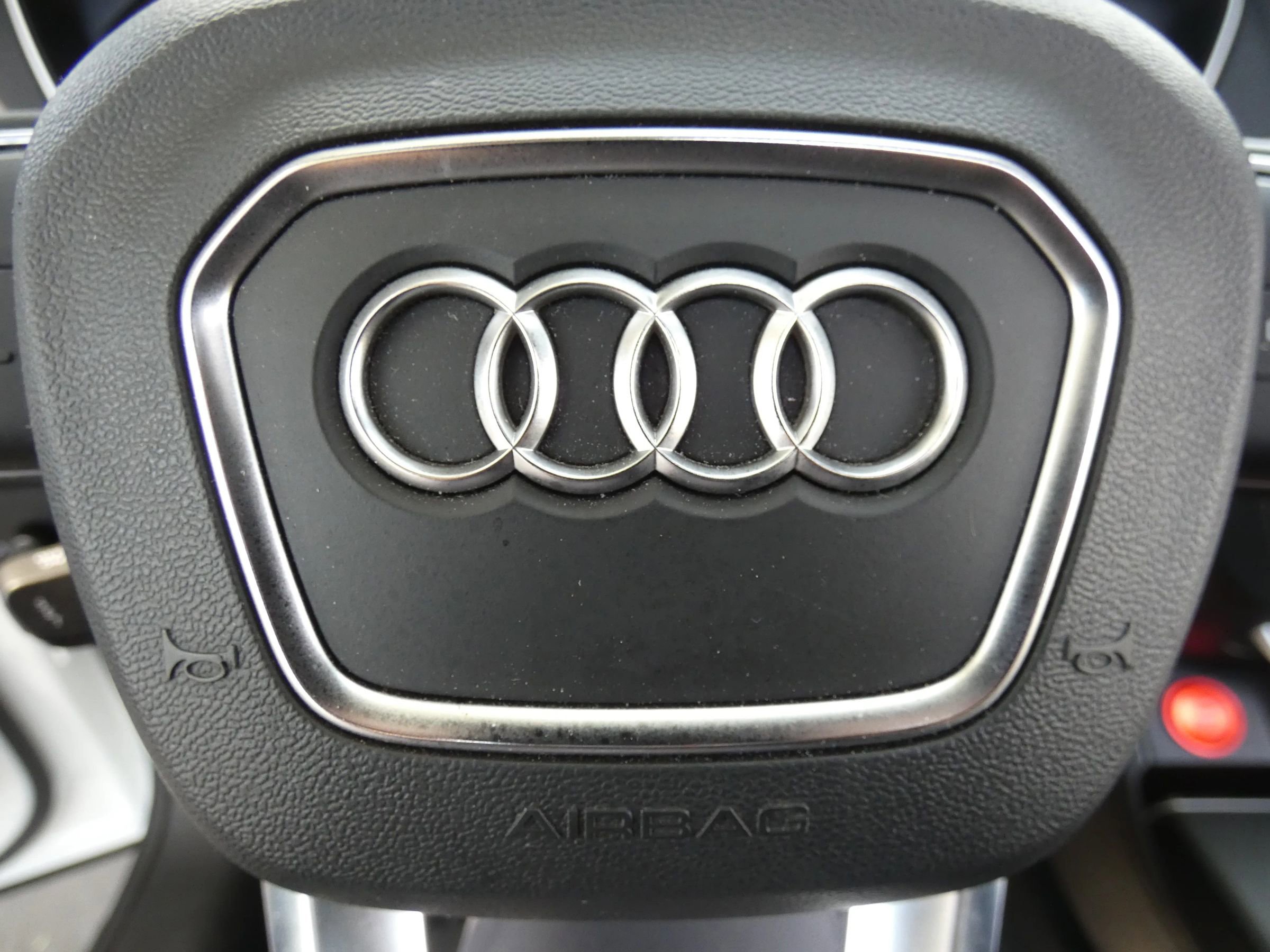 Used 2020 Audi Q5 e Premium Plus image 63