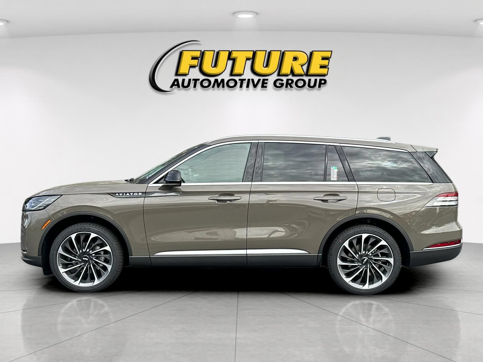 New 2026 Lincoln Aviator Reserve AWD/4WD image 6