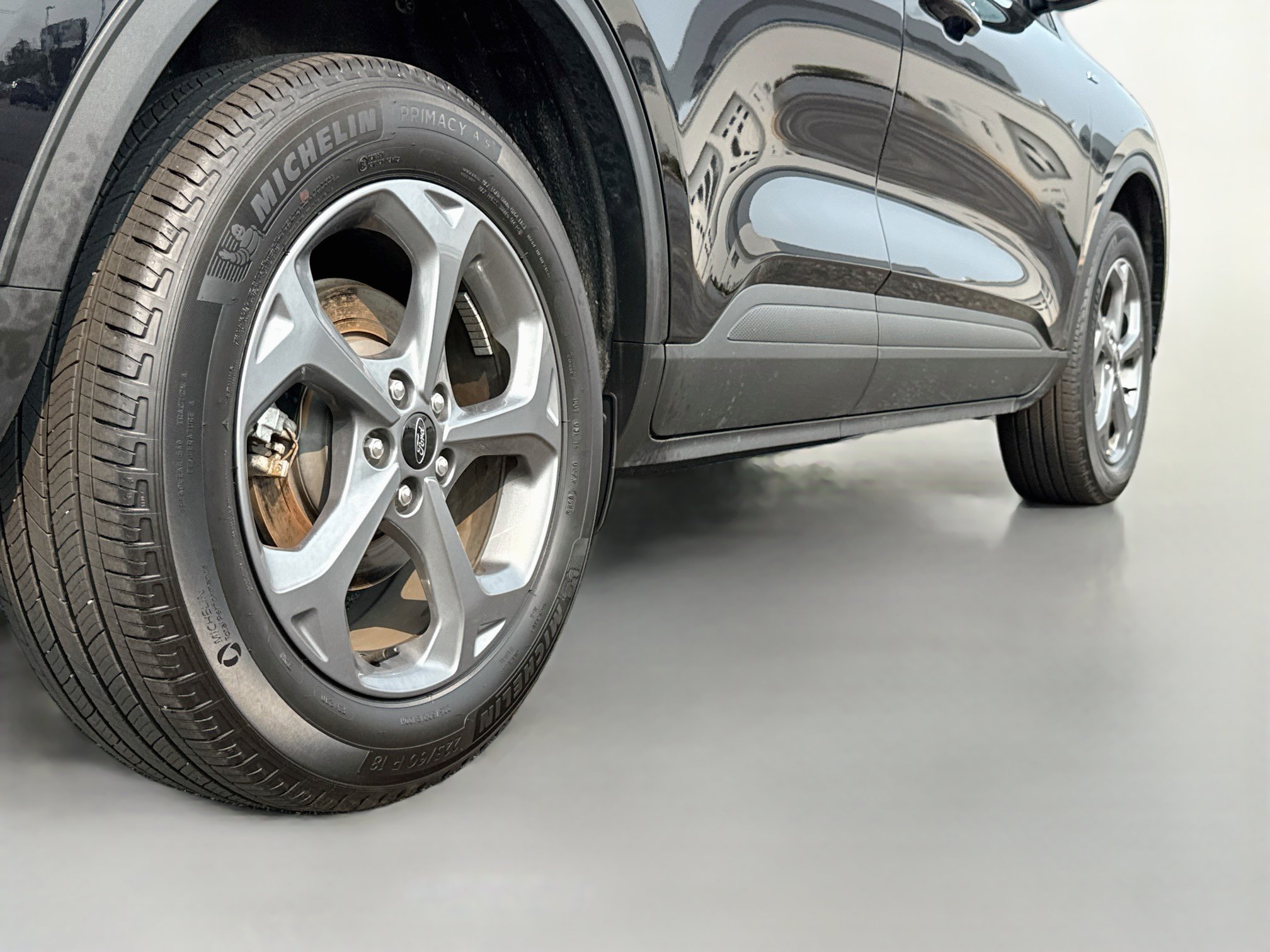Certified 2025 Ford Escape ST-Line Select AWD/4WD image 10
