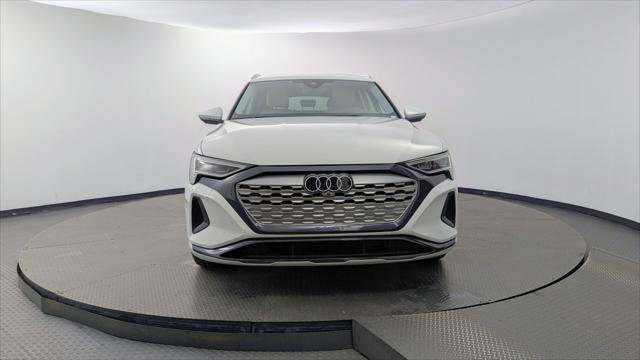 Used 2024 Audi Q8 e-tron Premium Plus w/ Premium Plus Package AWD/4WD image 12
