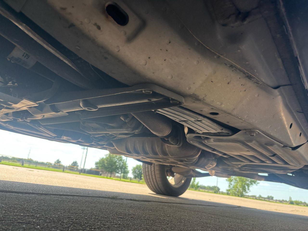 Used 2011 Jeep Grand Cherokee Overland Summit image 26