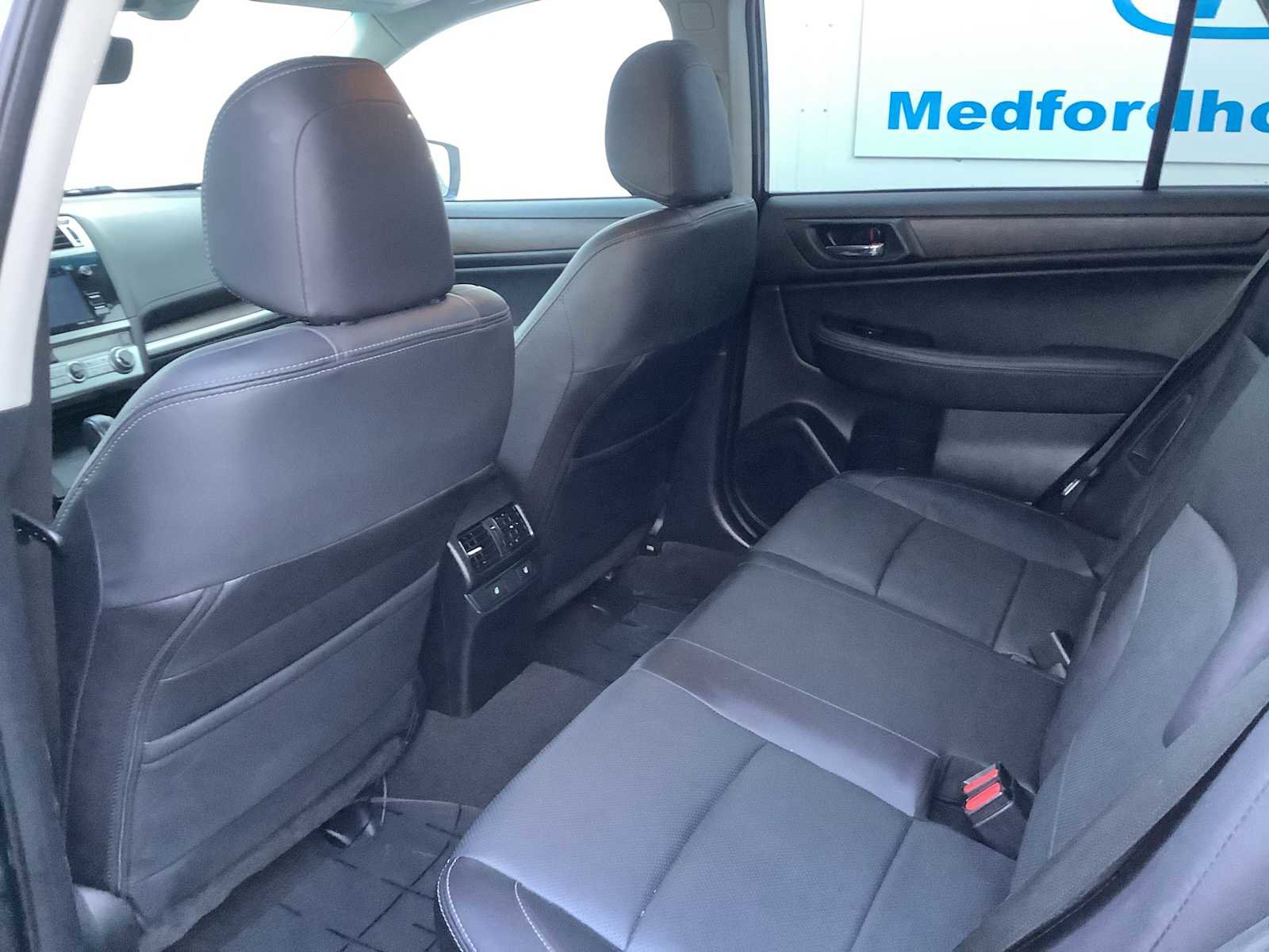 Used 2017 Subaru Outback 2.5i Limited AWD/4WD image 12