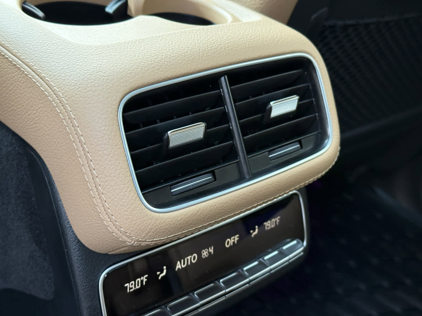 New 2026 Mercedes-Benz GLS 450 4MATIC image 32