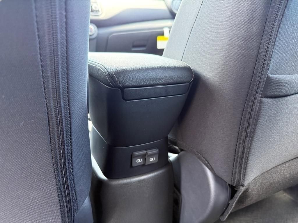 Certified 2025 Nissan Kicks Play S image 22