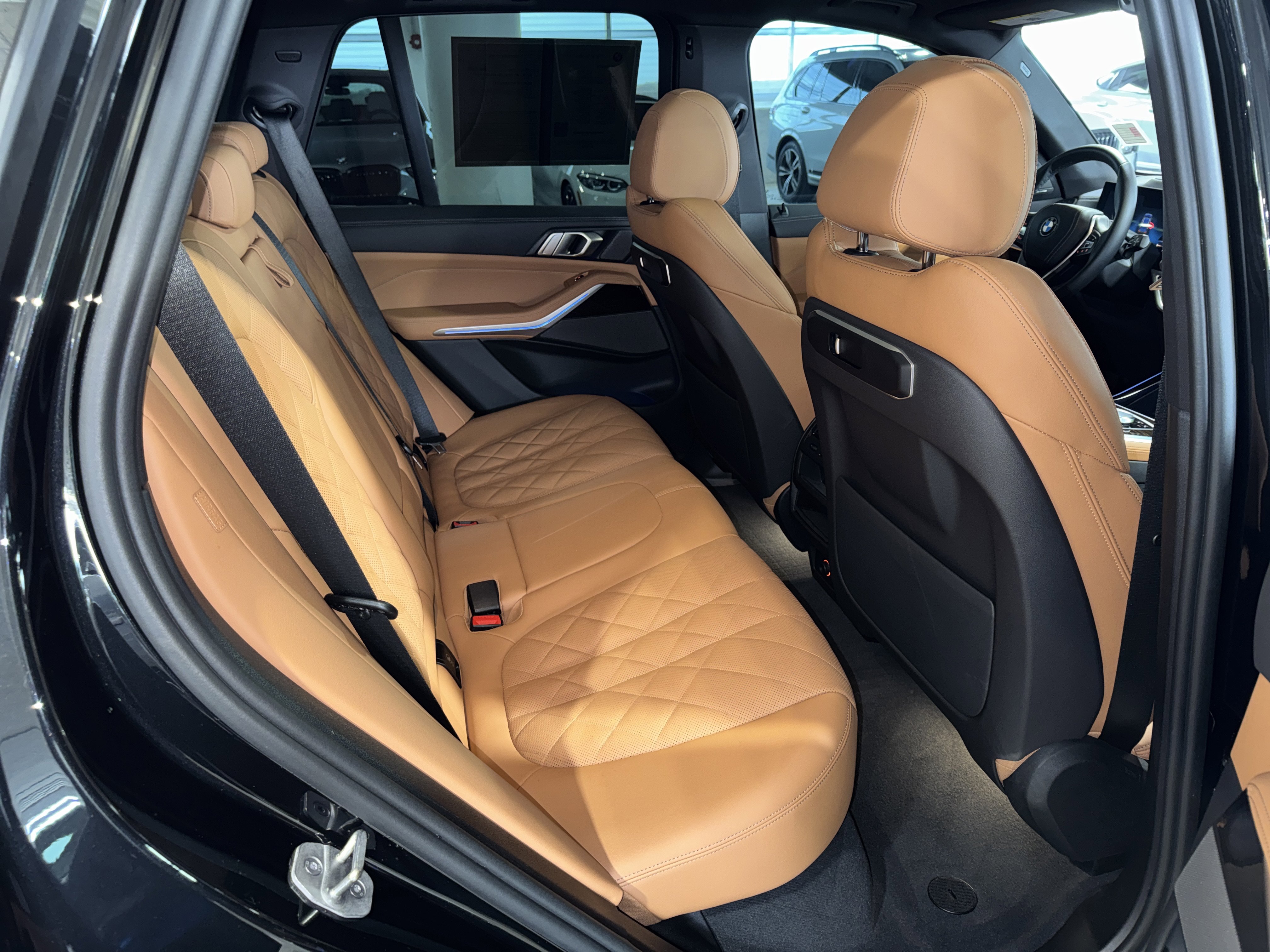 Certified 2024 BMW X5 xDrive40i w/ Premium Package image 12