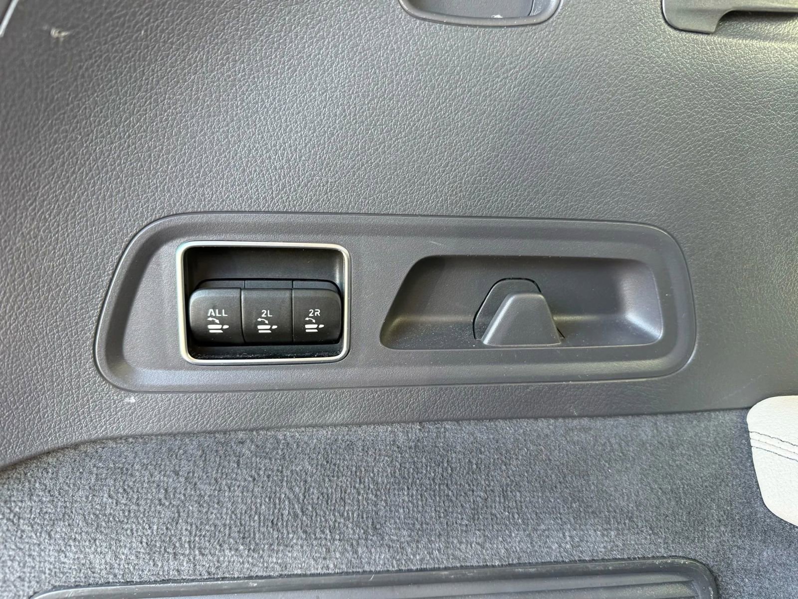 Used 2020 Mercedes-Benz GLS 450 4MATIC image 29