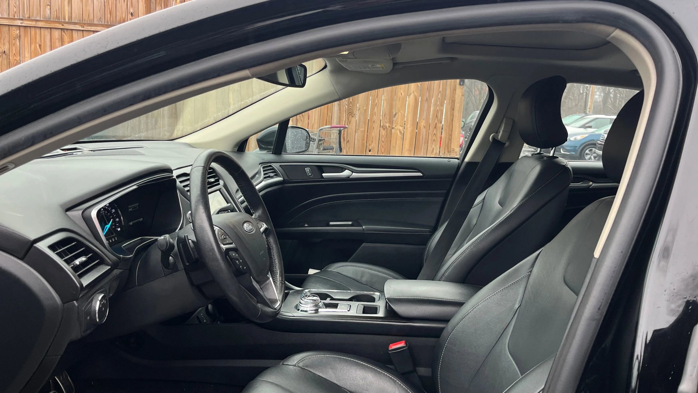 Used 2018 Ford Fusion Titanium image 9