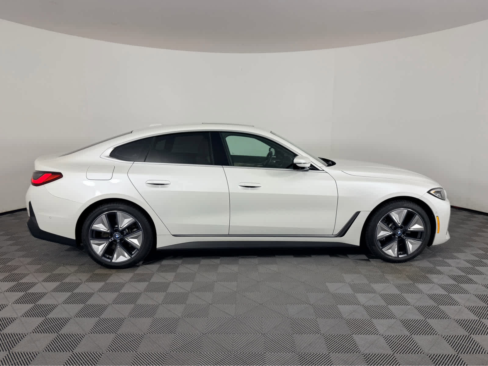 Certified 2023 BMW i4 eDrive35 w/ Premium Package image 2