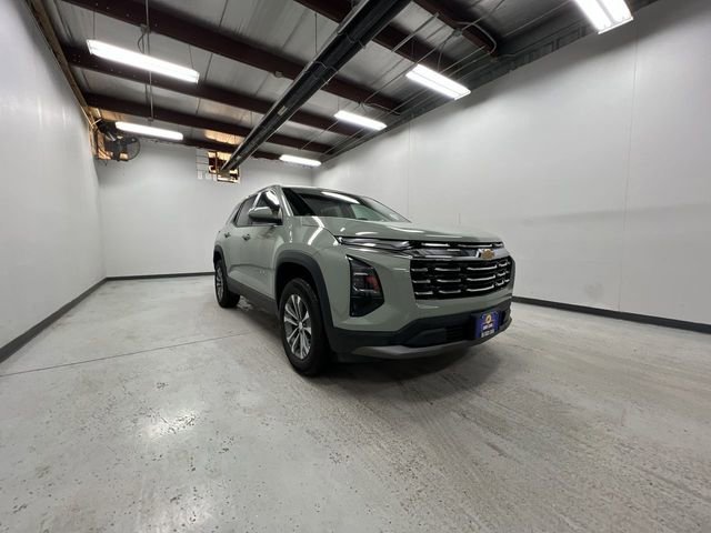 Used 2026 Chevrolet Equinox LT image 2