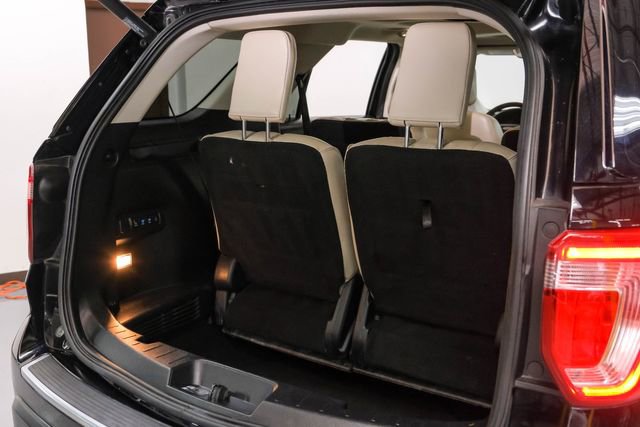Used 2018 Ford Explorer Platinum image 50