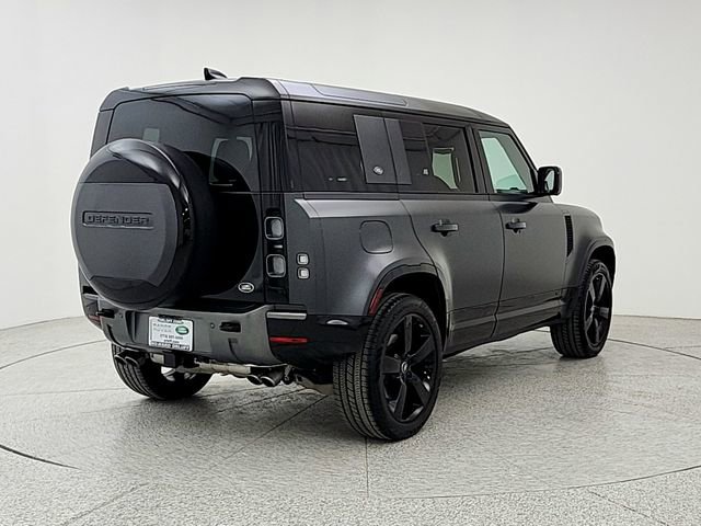 Used 2023 Land Rover Defender 110 image 5