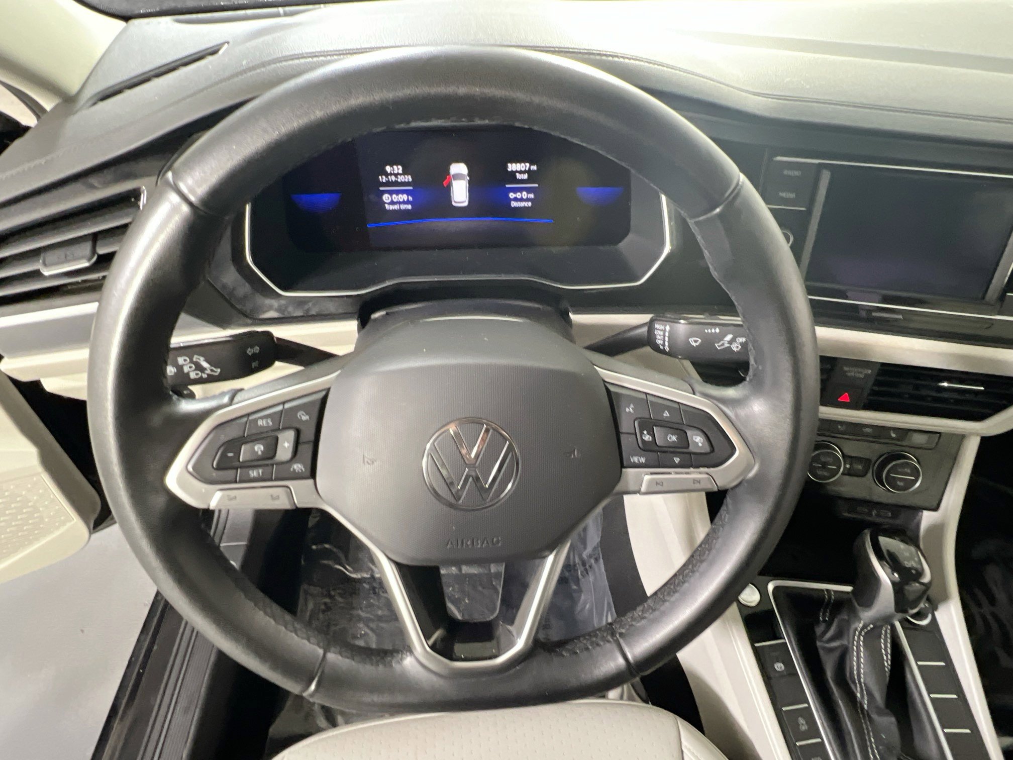 Used 2022 Volkswagen Jetta SE image 11