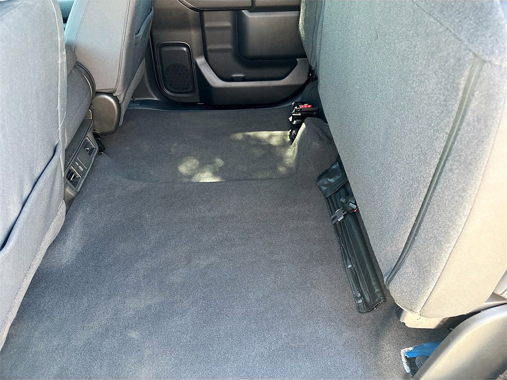 Used 2024 Chevrolet Silverado 1500 Custom image 23