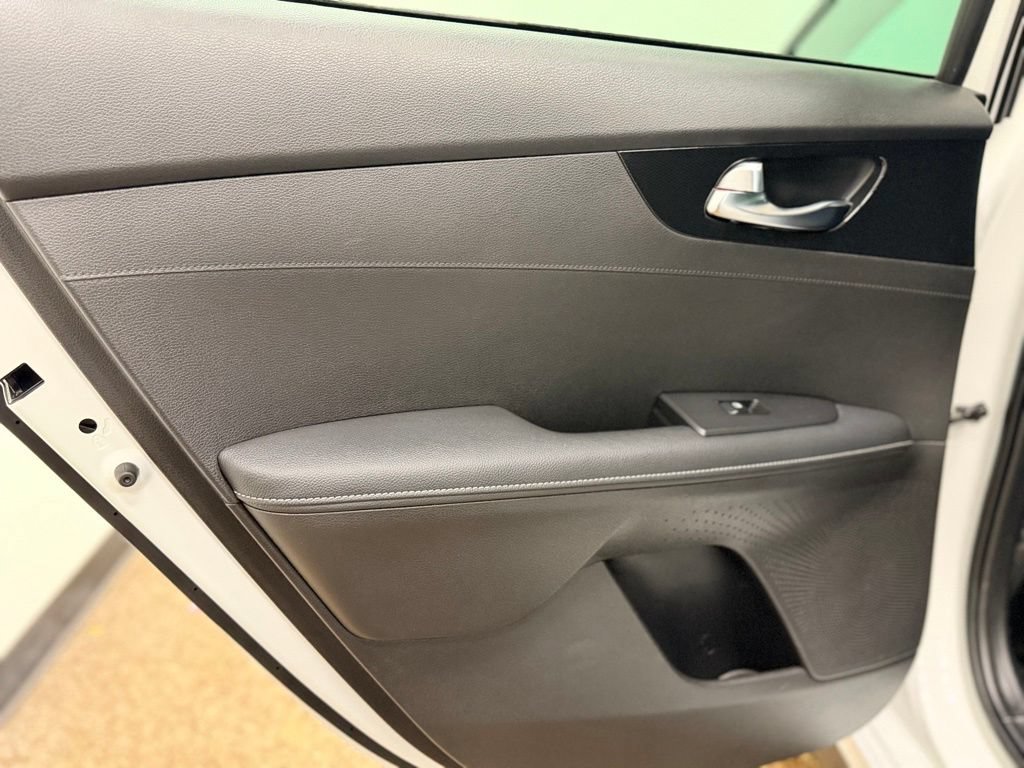 Used 2023 Kia Forte GT-Line w/ GT-Line Premium Package FWD image 21