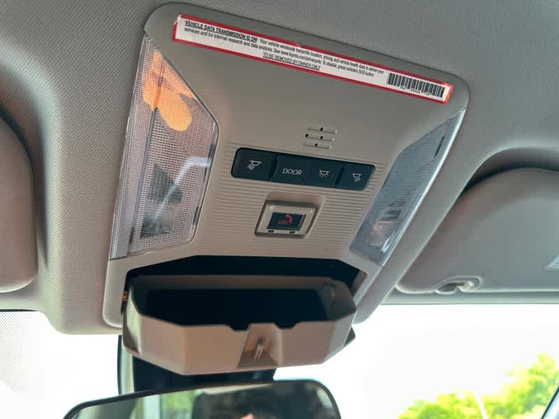 Used 2022 Toyota RAV4 LE AWD/4WD image 30