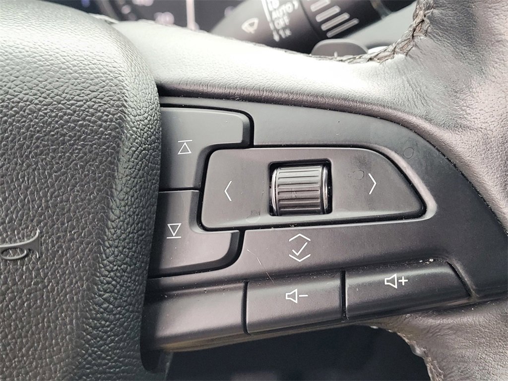 Used 2019 Cadillac XT4 Premium Luxury w/ Technology Package image 16